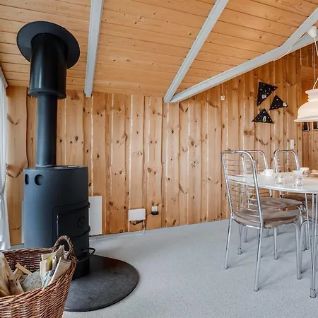 Дом отдыха Bryniulf - 1-8km From The Sea By Interhome *