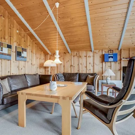 Bryniulf - 1-8km From The Sea By Interhome Bolilmark