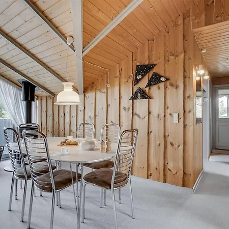 Bryniulf - 1-8km From The Sea By Interhome Bolilmark